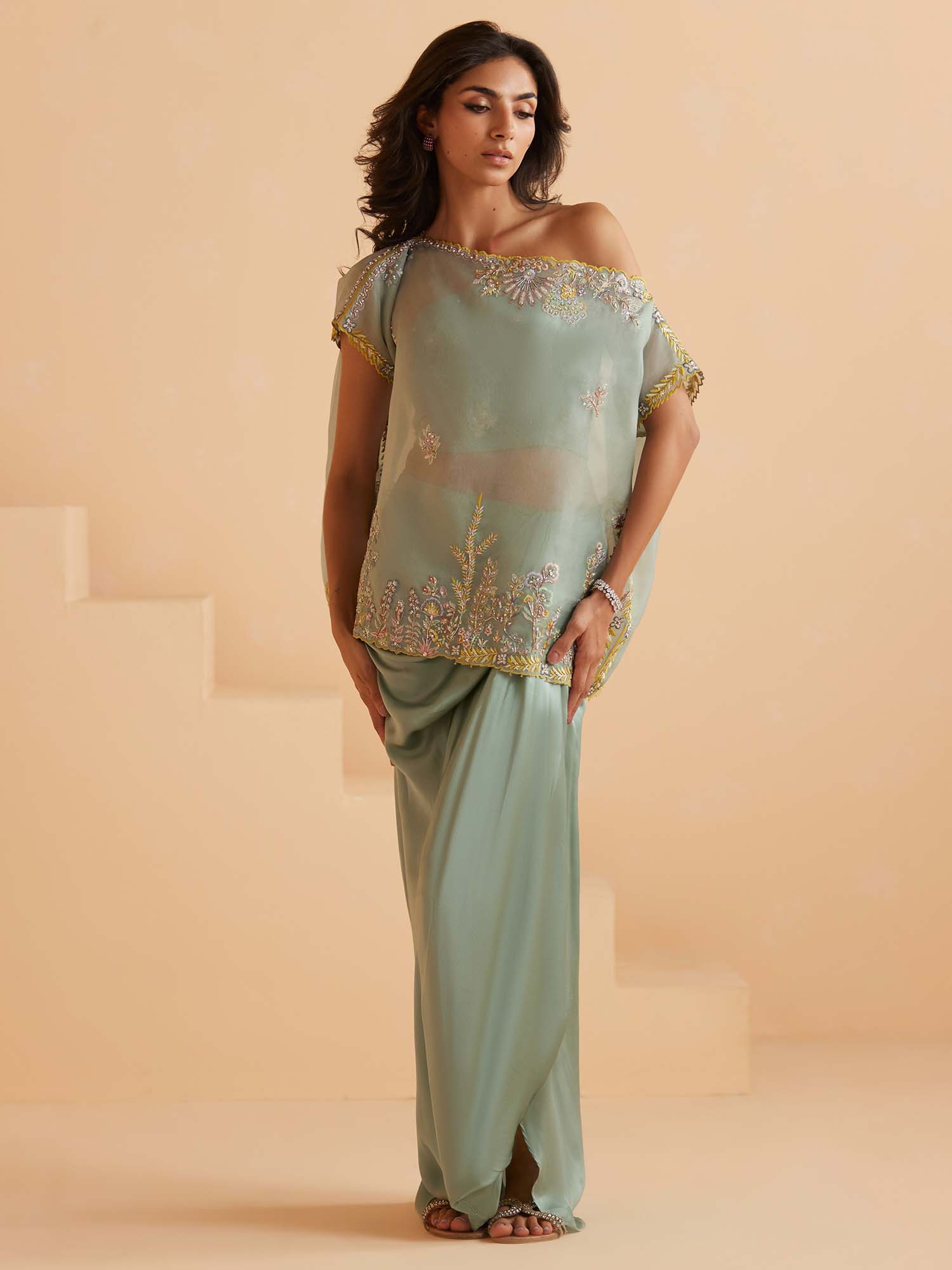 OFF SHOULDER & SKIRT