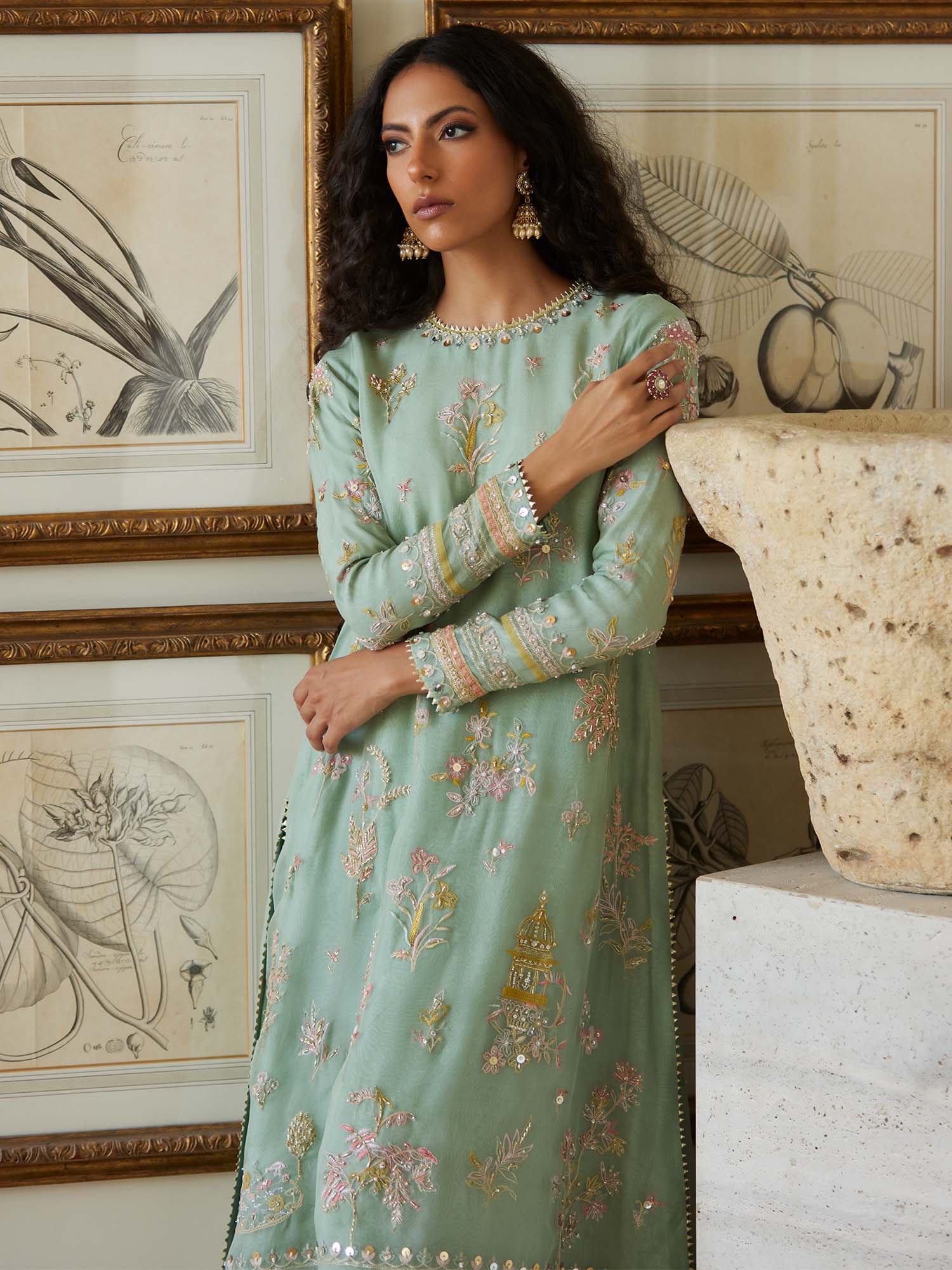 AATH KALI & CRUSHED IZAAR