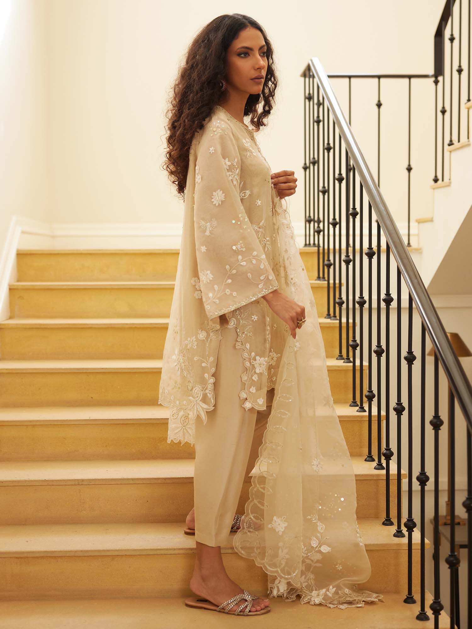 ALISHA, SKINNY SHALWAR & DUPATTA