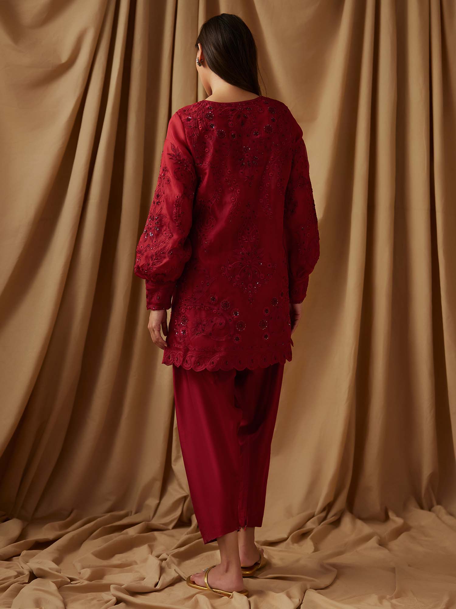 PUFF SLEEVES TOP & SKINNY SHALWAR