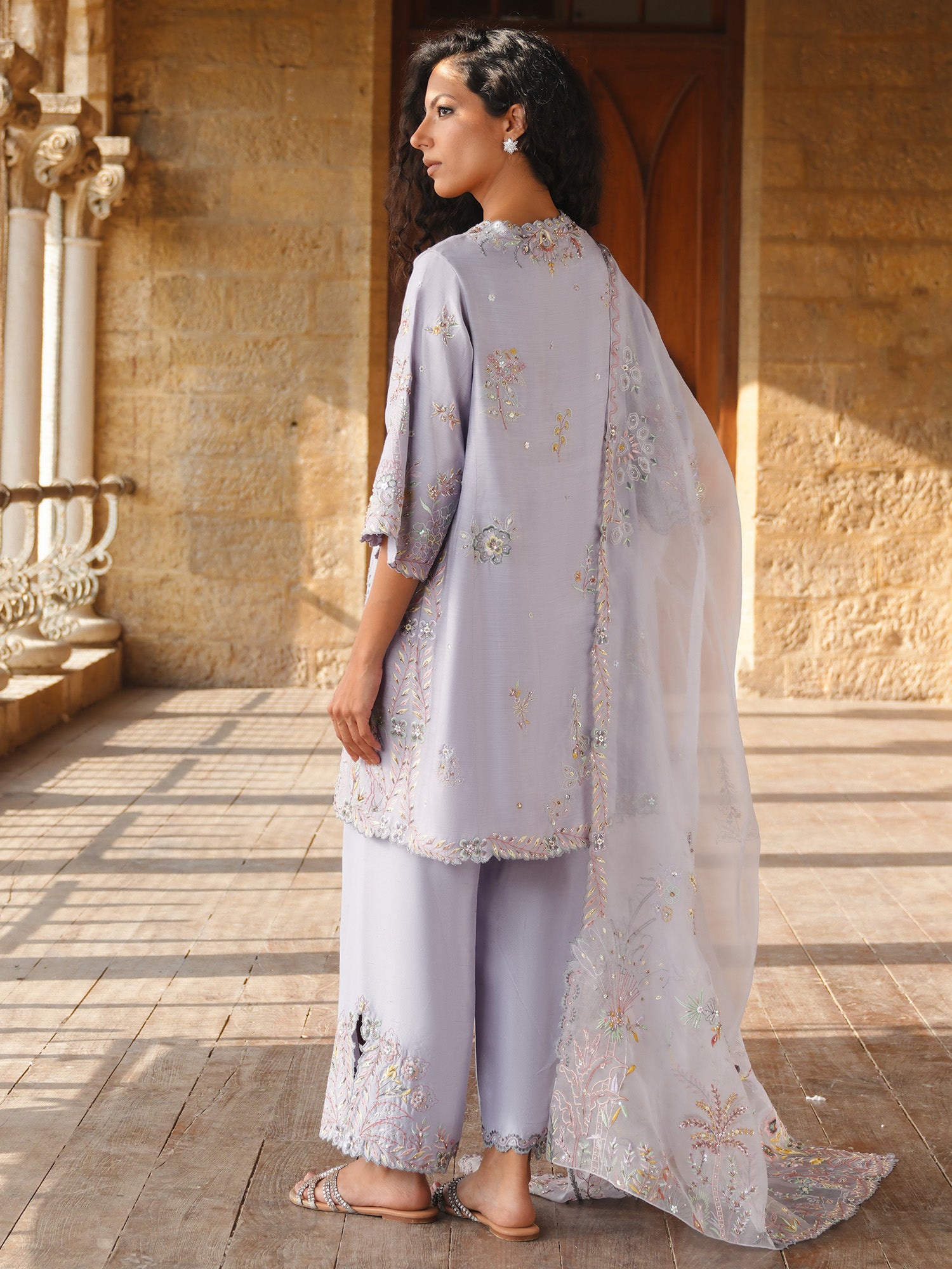 ANTIBE, IZAAR & DUPATTA