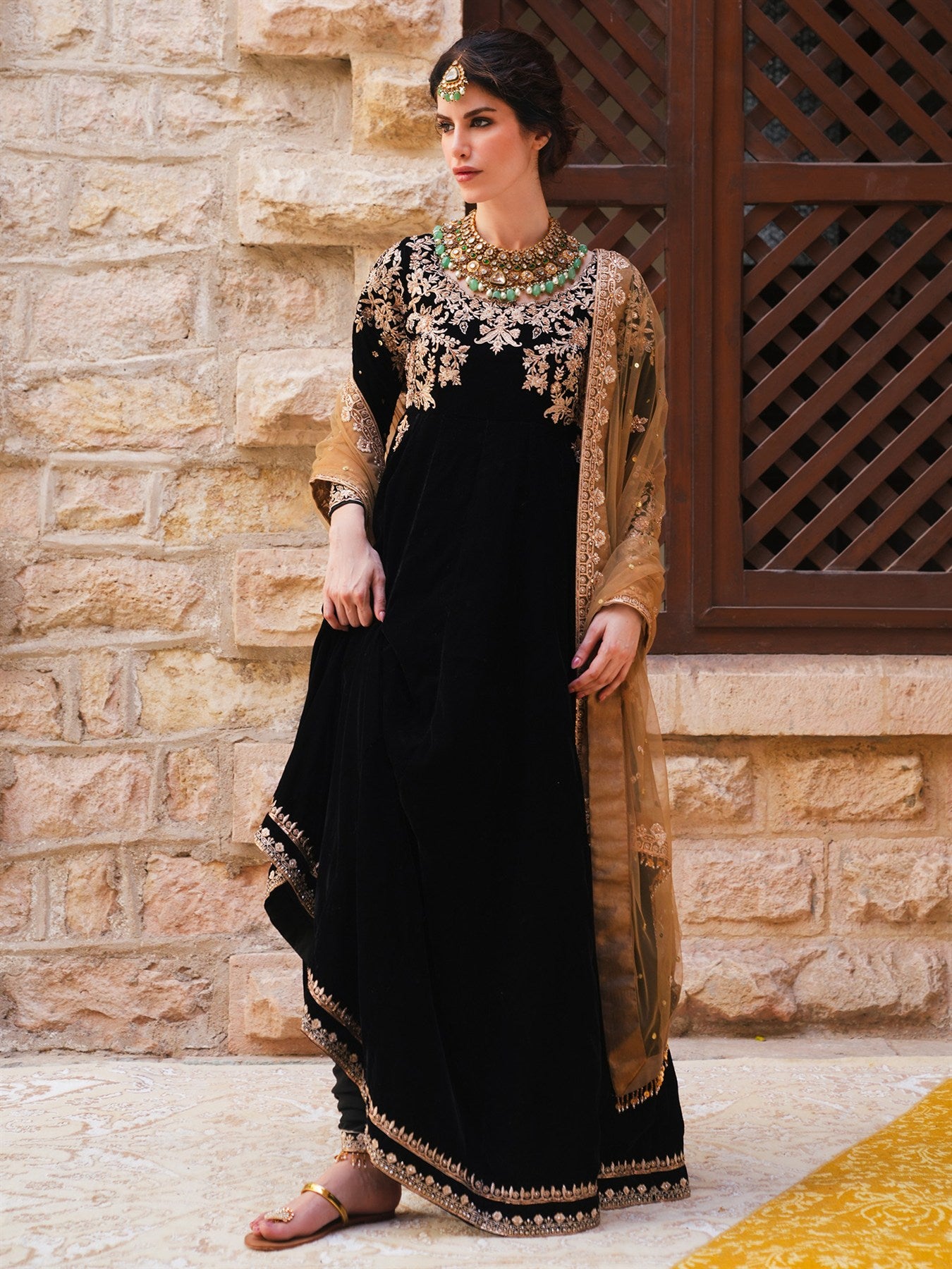 PESHWAS, CHURIDAR & DUPATTA