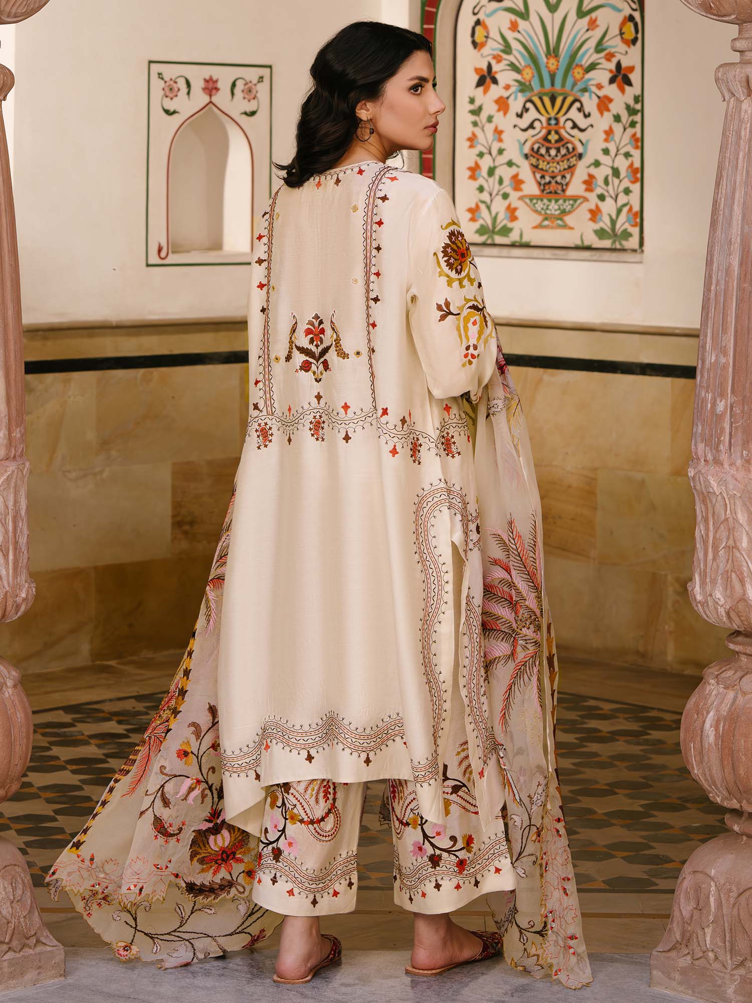 MALTA, IZAAR & DUPATTA