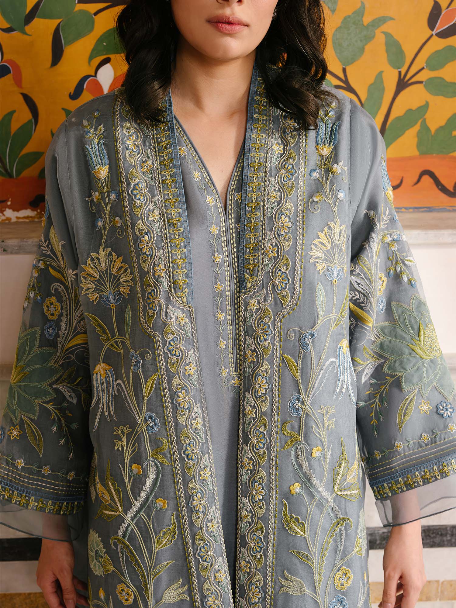 SHIKARA CHOGA & CRUSHED IZAAR