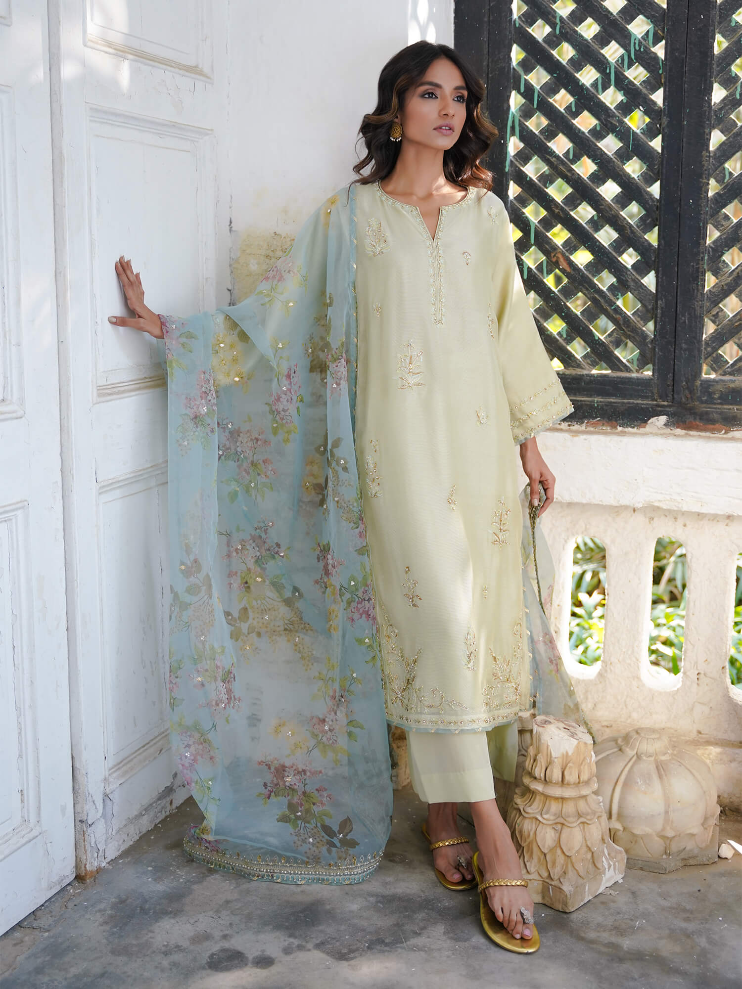 BUNDI, IZAAR & DUPATTA