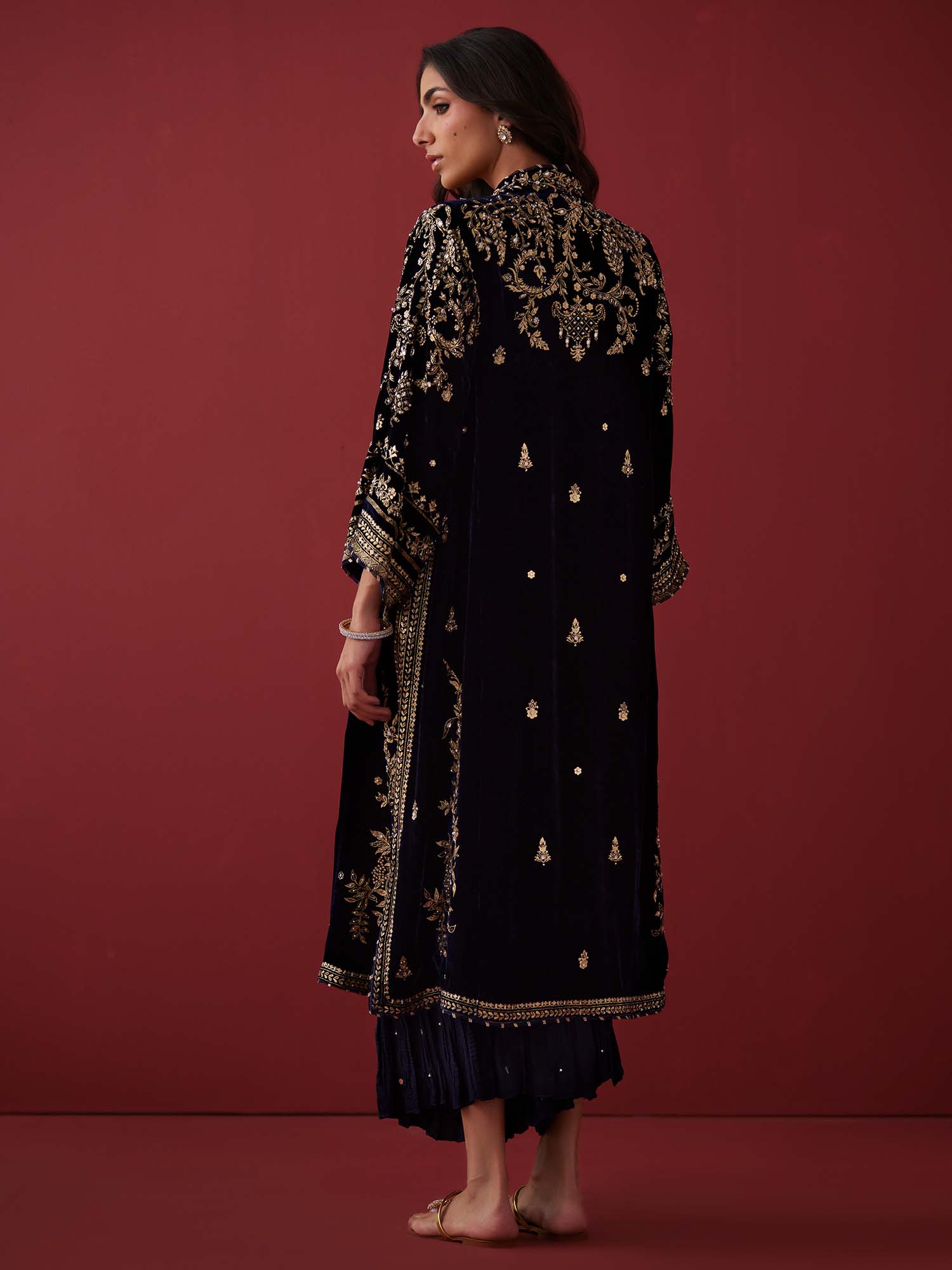 CHOGHA & CRUSHED IZAAR