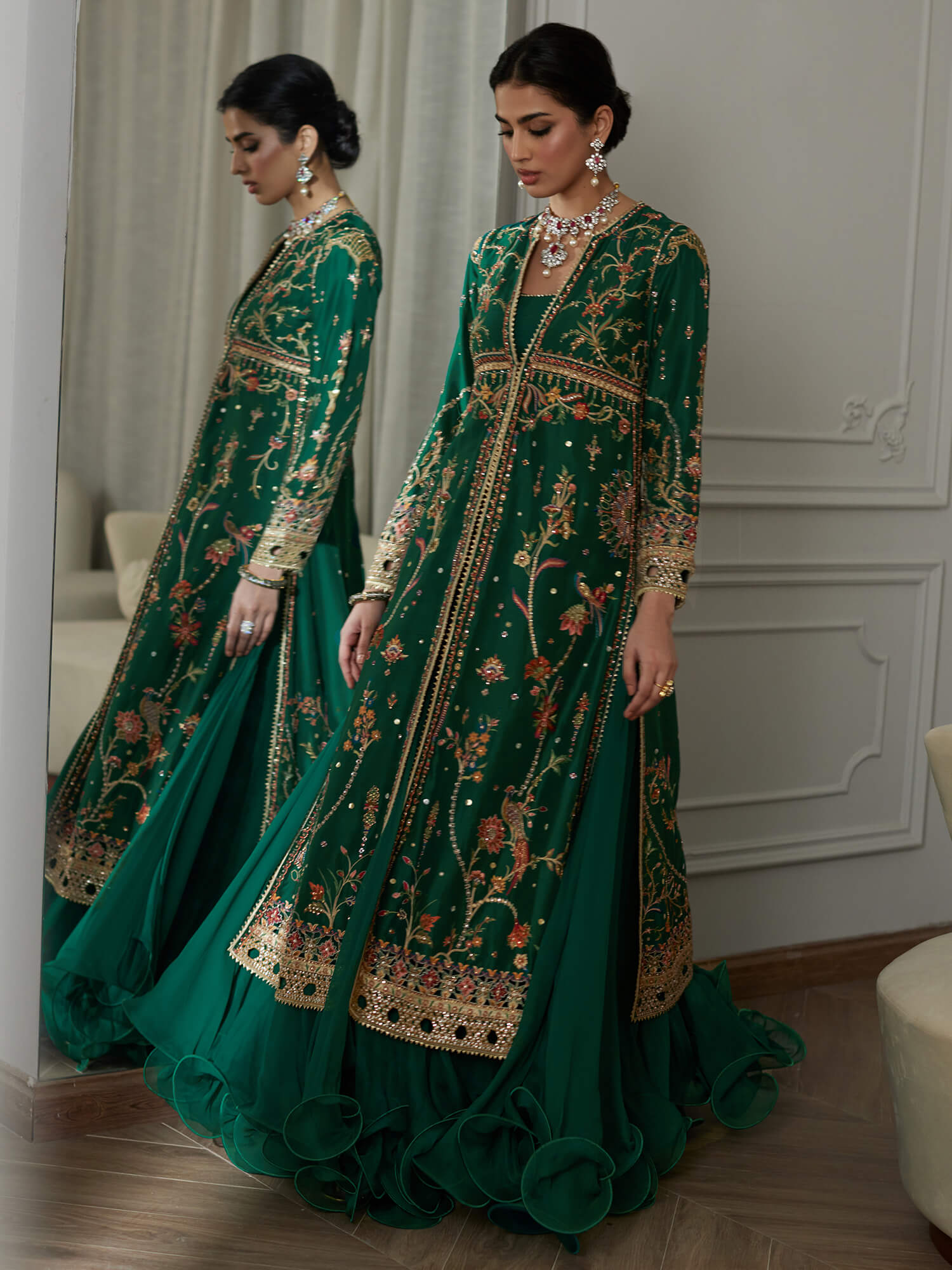 BORGIA, BLOUSE & LEHENGA