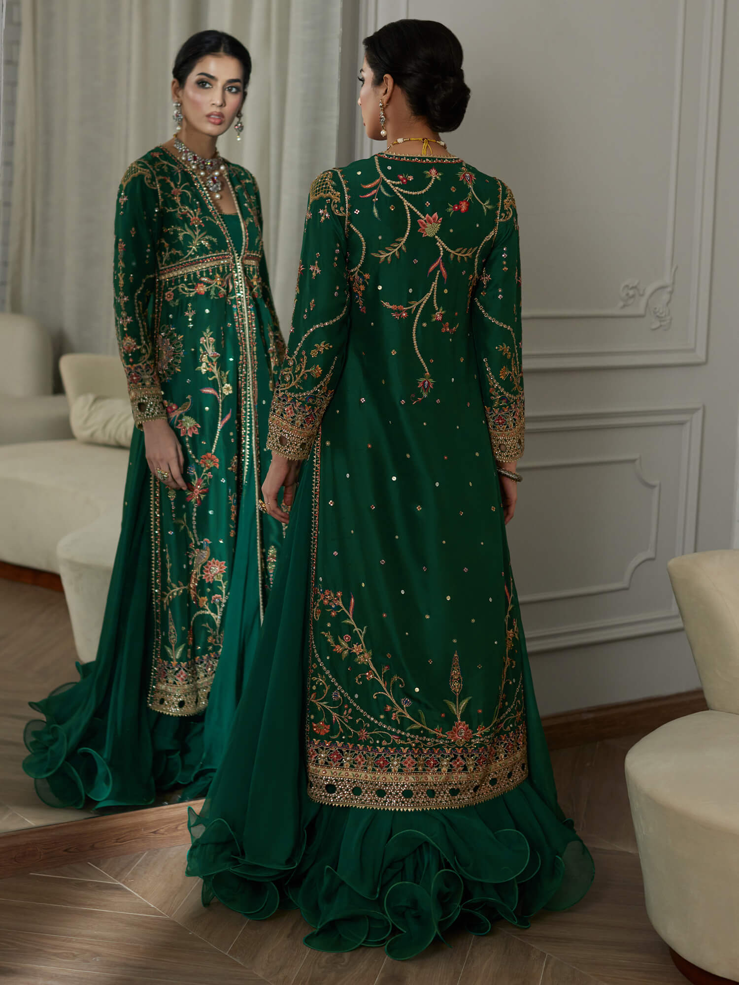 BORGIA, BLOUSE & LEHENGA