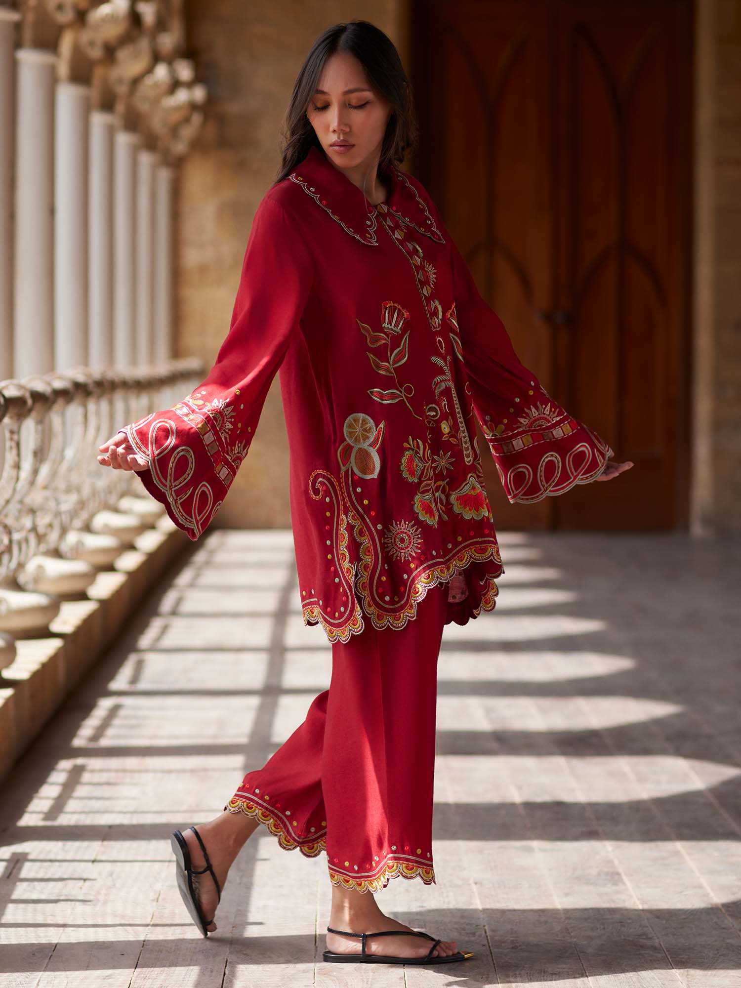 SHORT SICILY & IZAAR