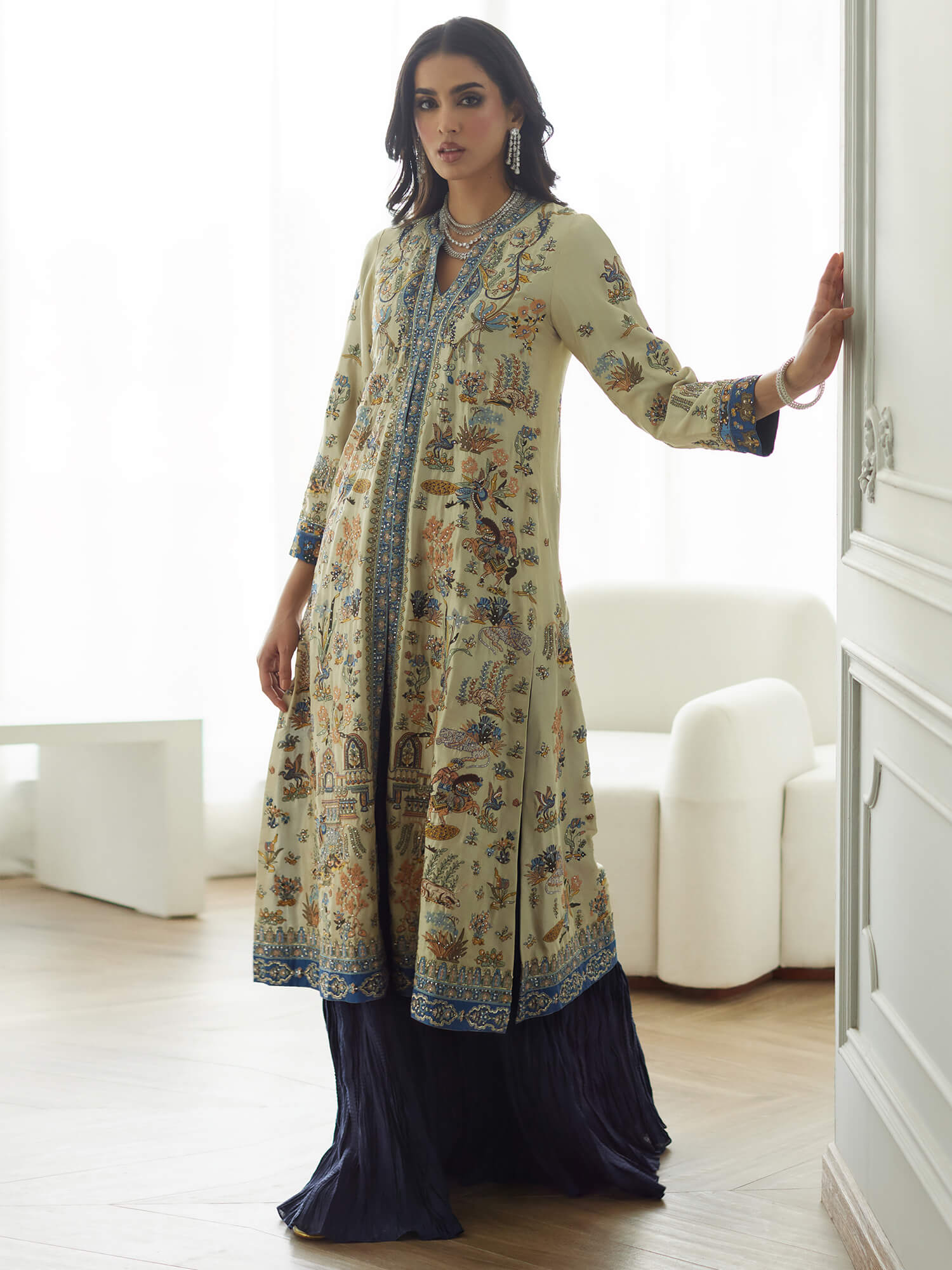 BORGIA, BLOUSE & CRUSHED SHARARA