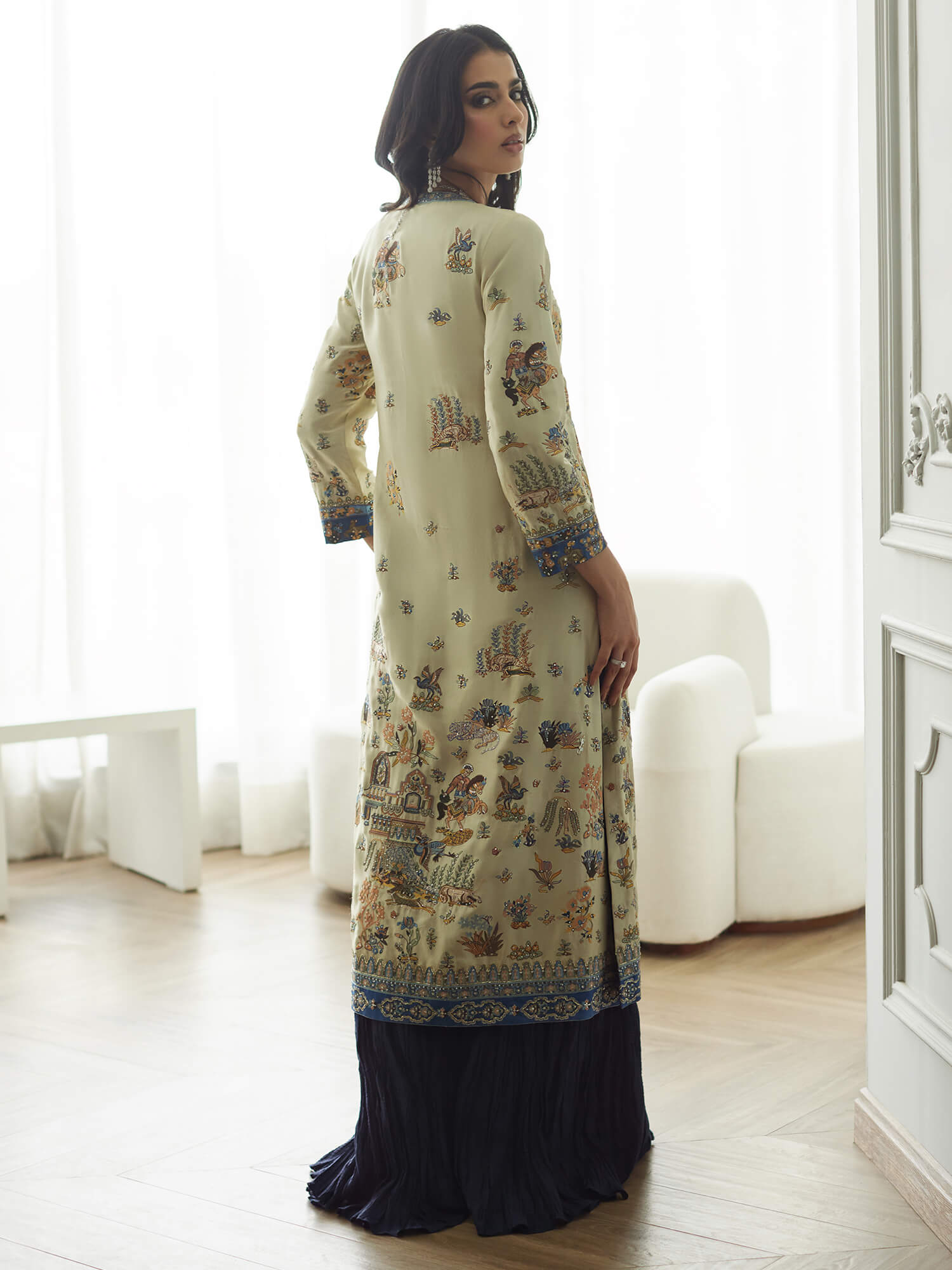 BORGIA, BLOUSE & CRUSHED SHARARA