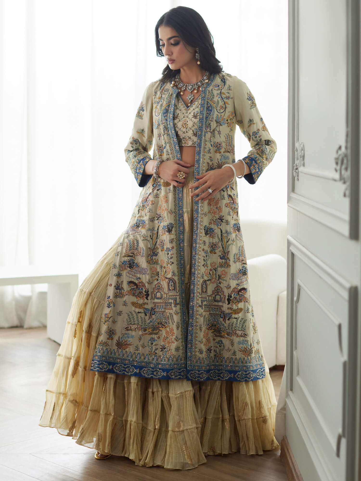 BORGIA, BLOUSE & CRUSHED GHAGRA
