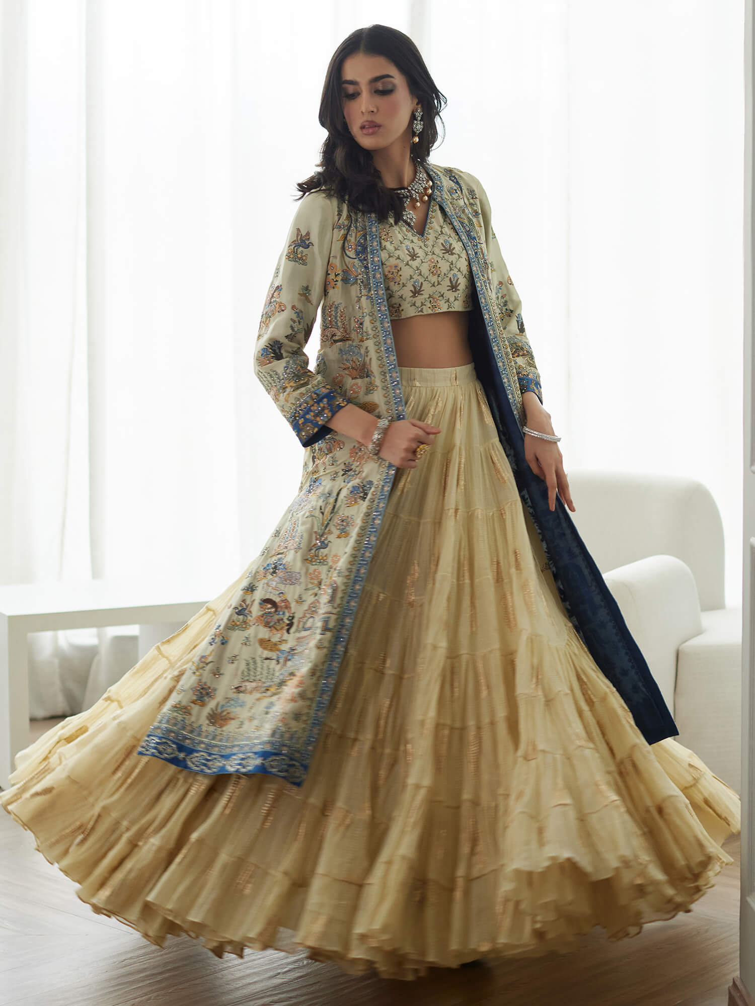 BORGIA, BLOUSE & CRUSHED GHAGRA