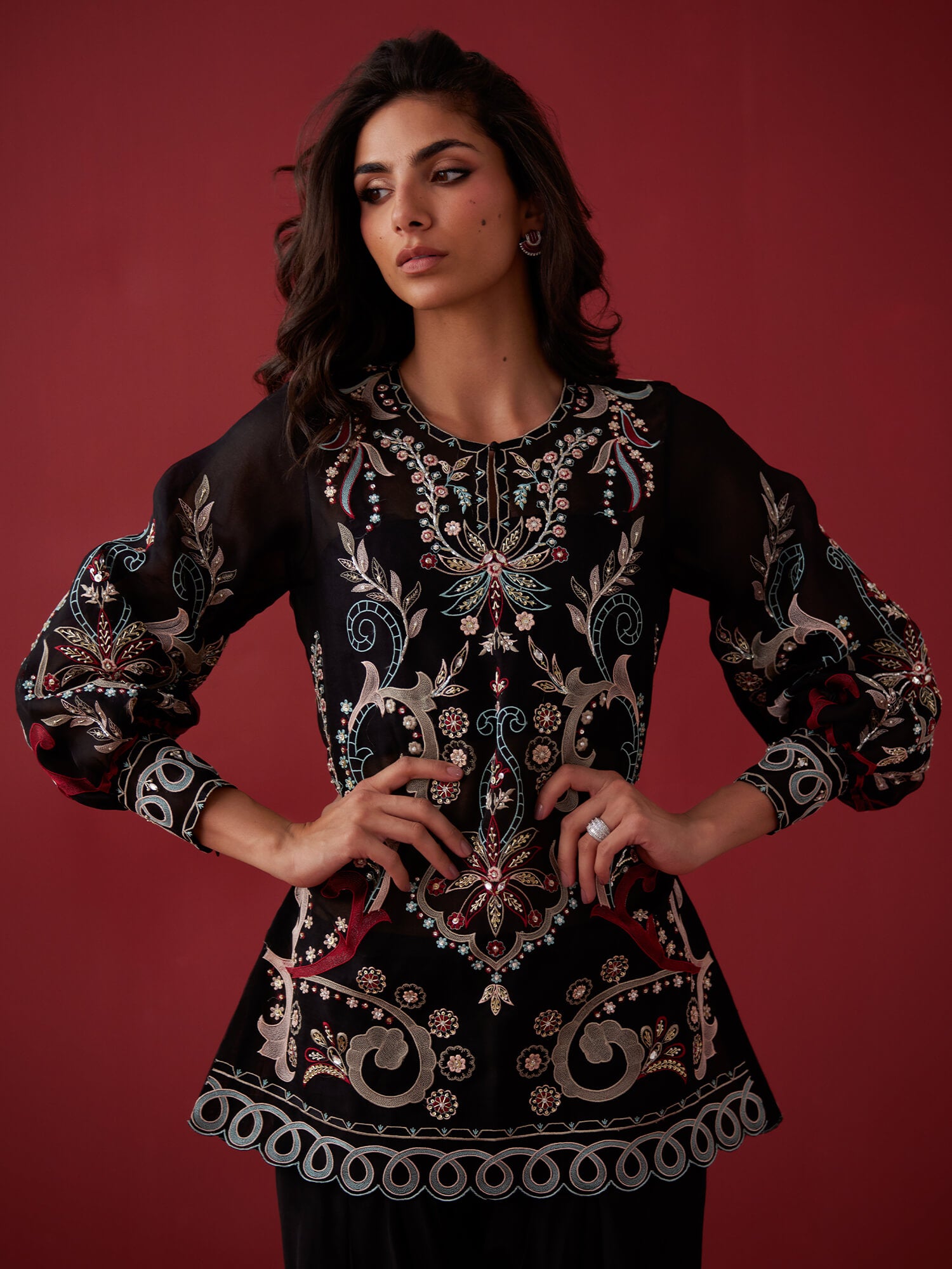 VICTORIAN SLEEVES & SKINNY SHALWAR