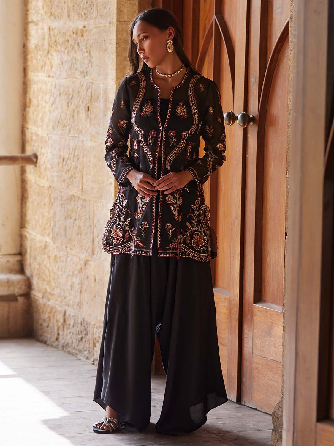 SHORT BORGIA & PANTS
