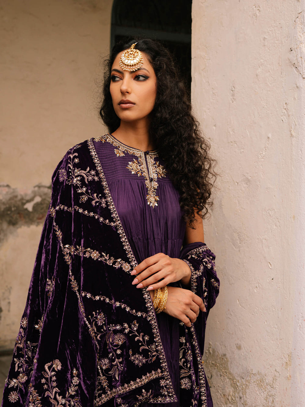 how to wear shawl for anarkali