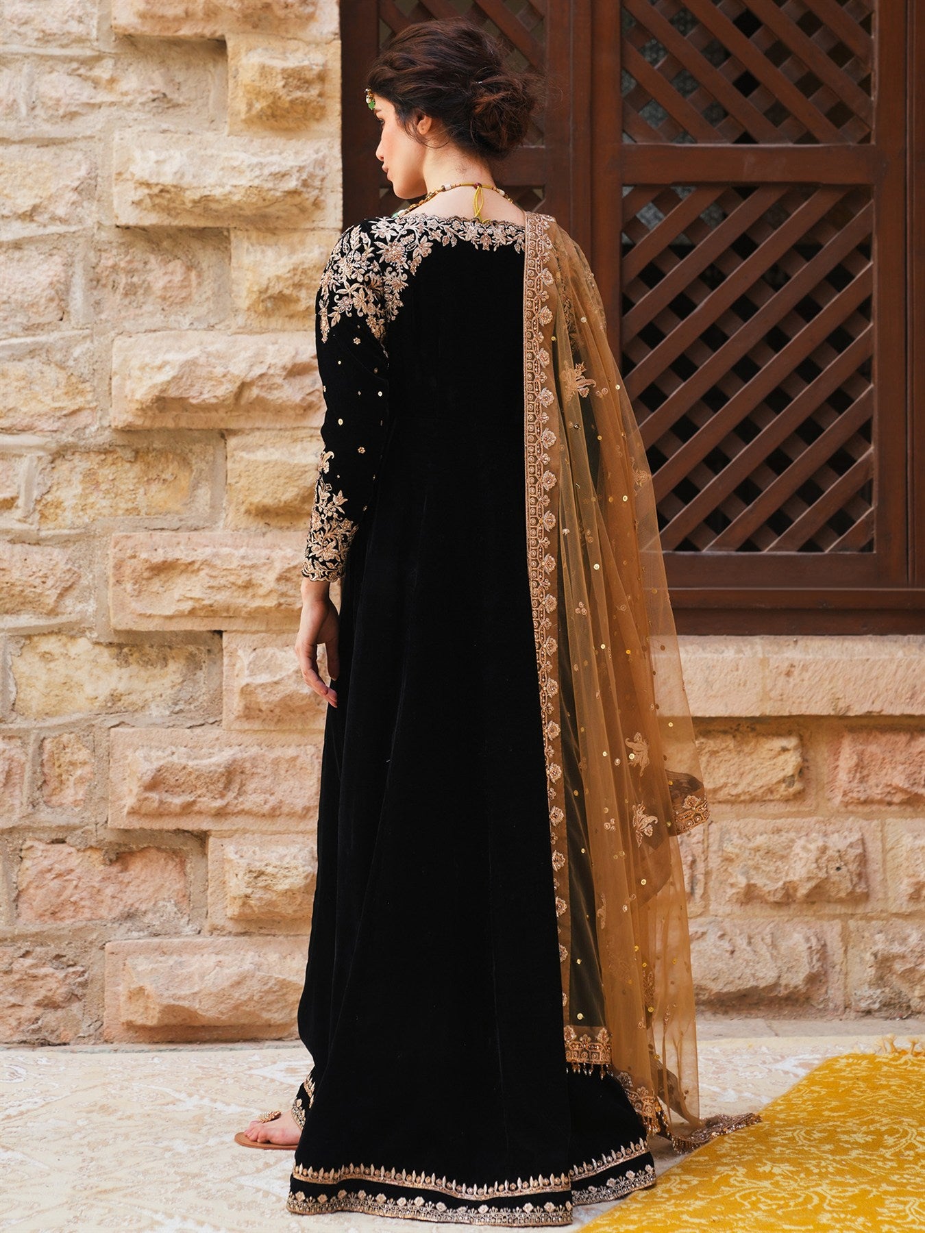 PESHWAS, CHURIDAR & DUPATTA
