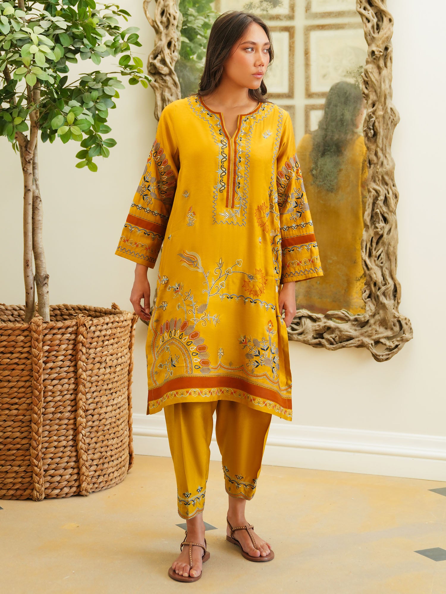 ALISHA & SKINNY SHALWAR