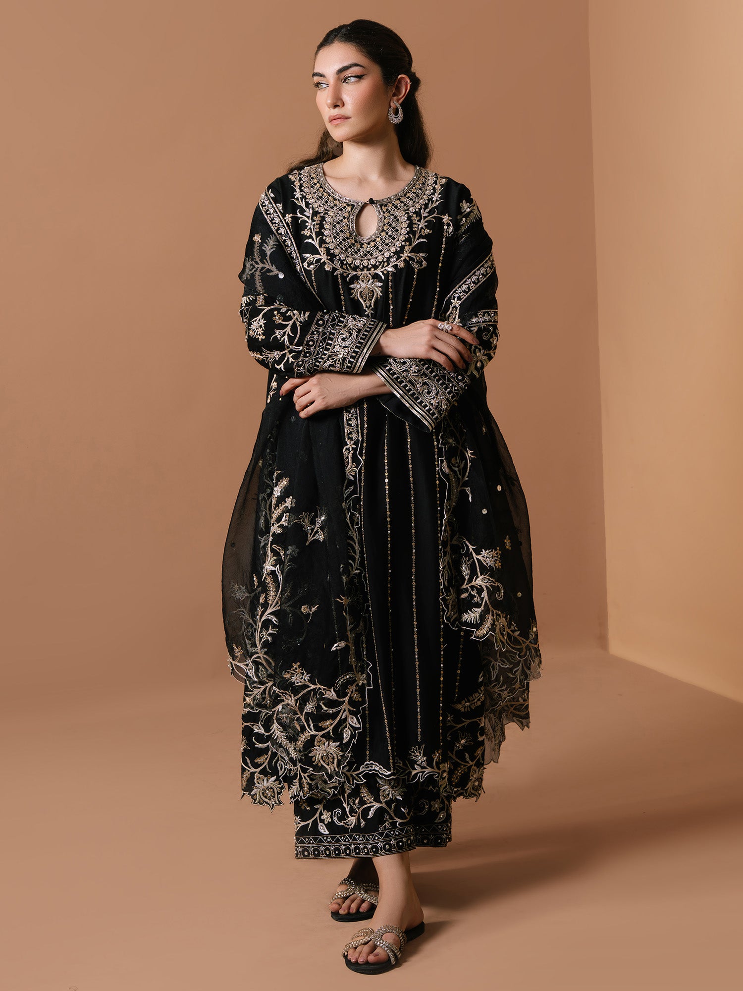 KEENU, IZAAR & DUPATTA